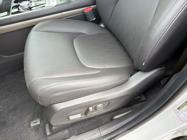 New 2026 White Kia EX image 18