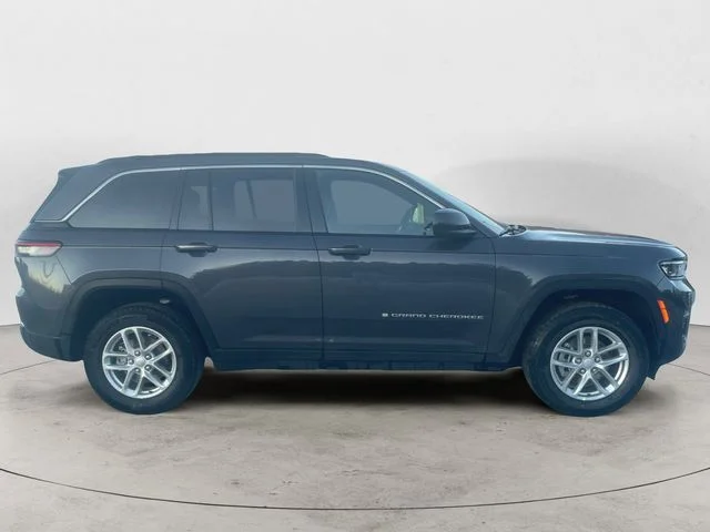 2025 Jeep Grand Cherokee Laredo - Photo 6