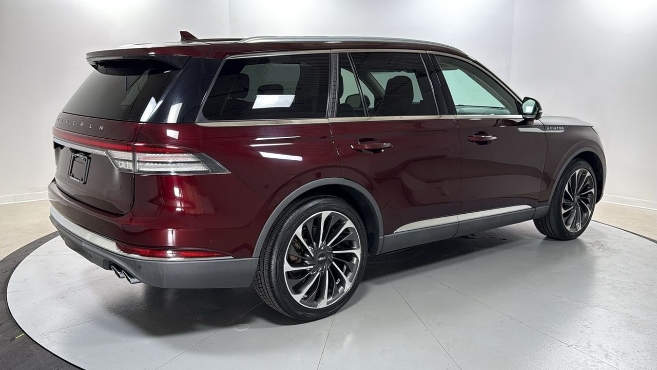 Used 2020 Red Lincoln Reserve image 5