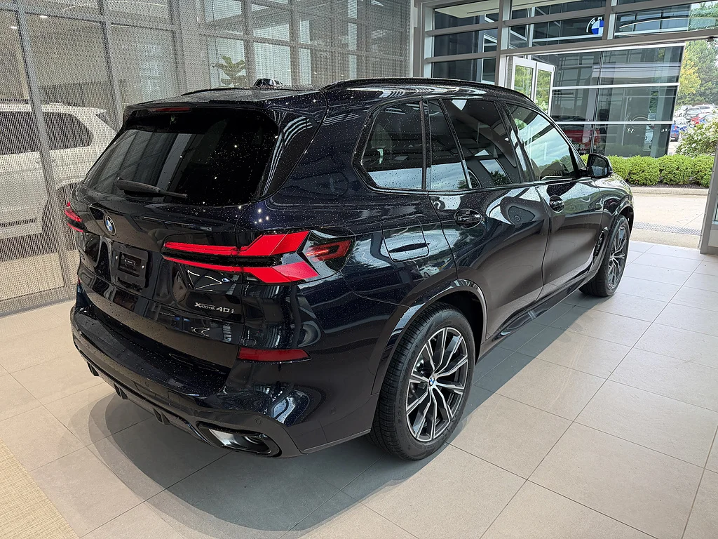 New 2026 Carbon Black Metallic BMW xDrive40i image 6