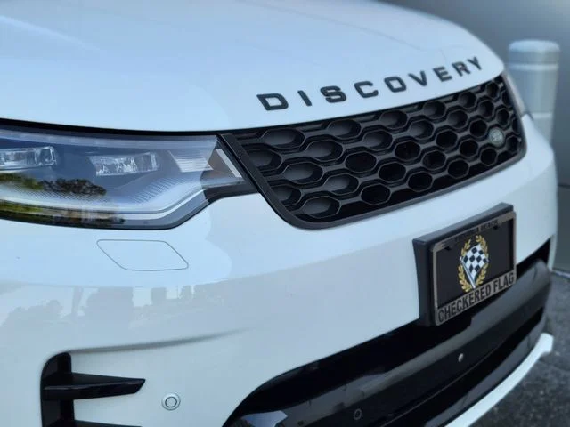 Certified Used 2025 White Land Rover Dynamic SE image 49