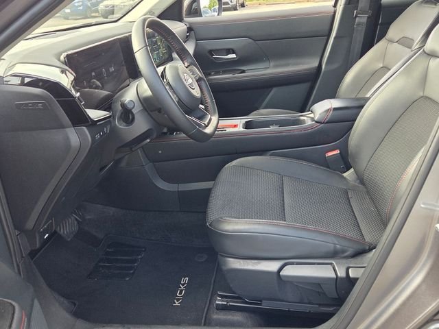 Used 2025 Gray Nissan SR image 5