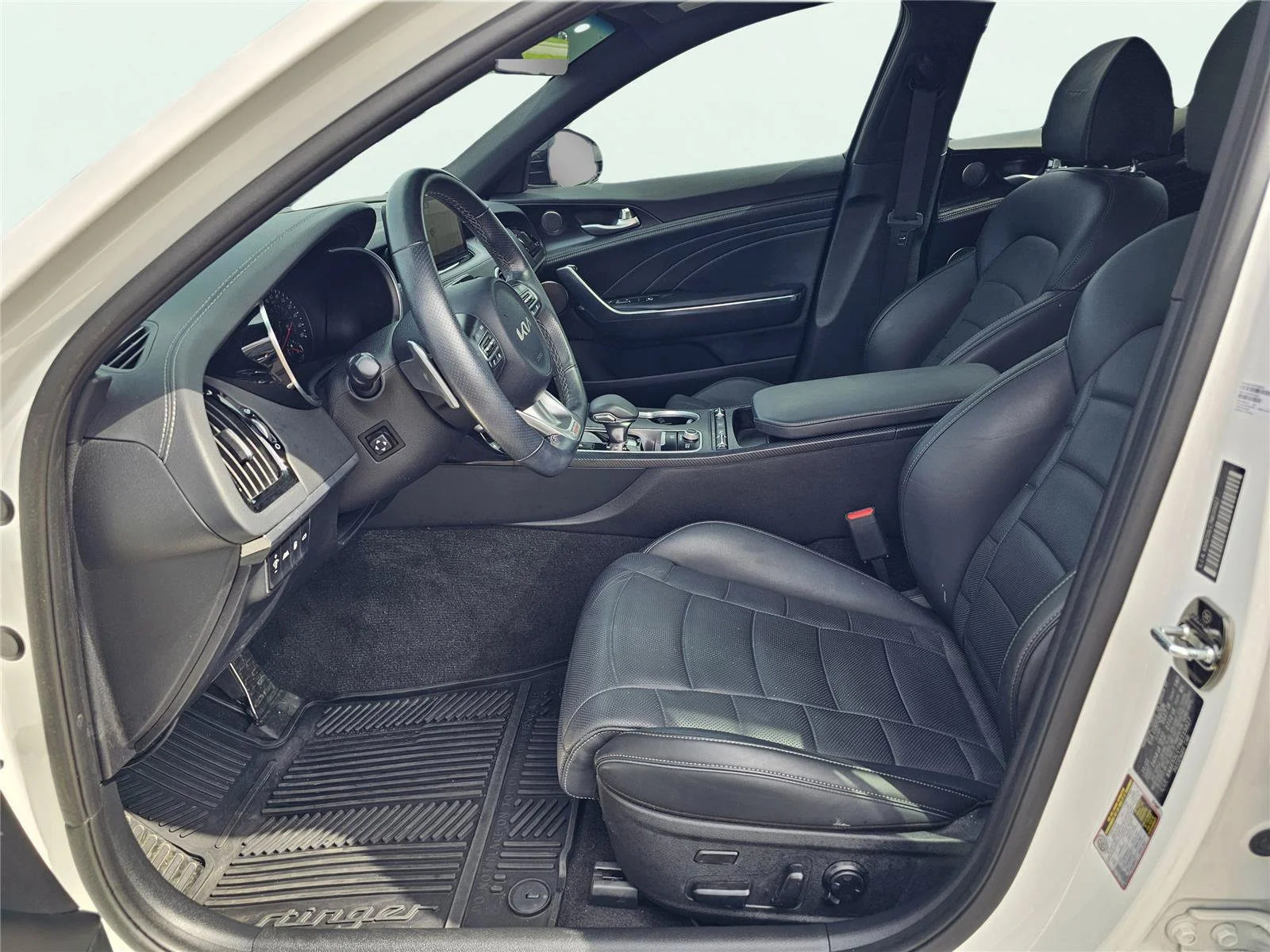Used 2022 Snow White Pearl Kia GT2 image 17