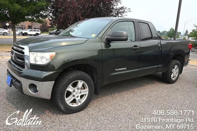 Used 2012 Green Toyota Grade image 1