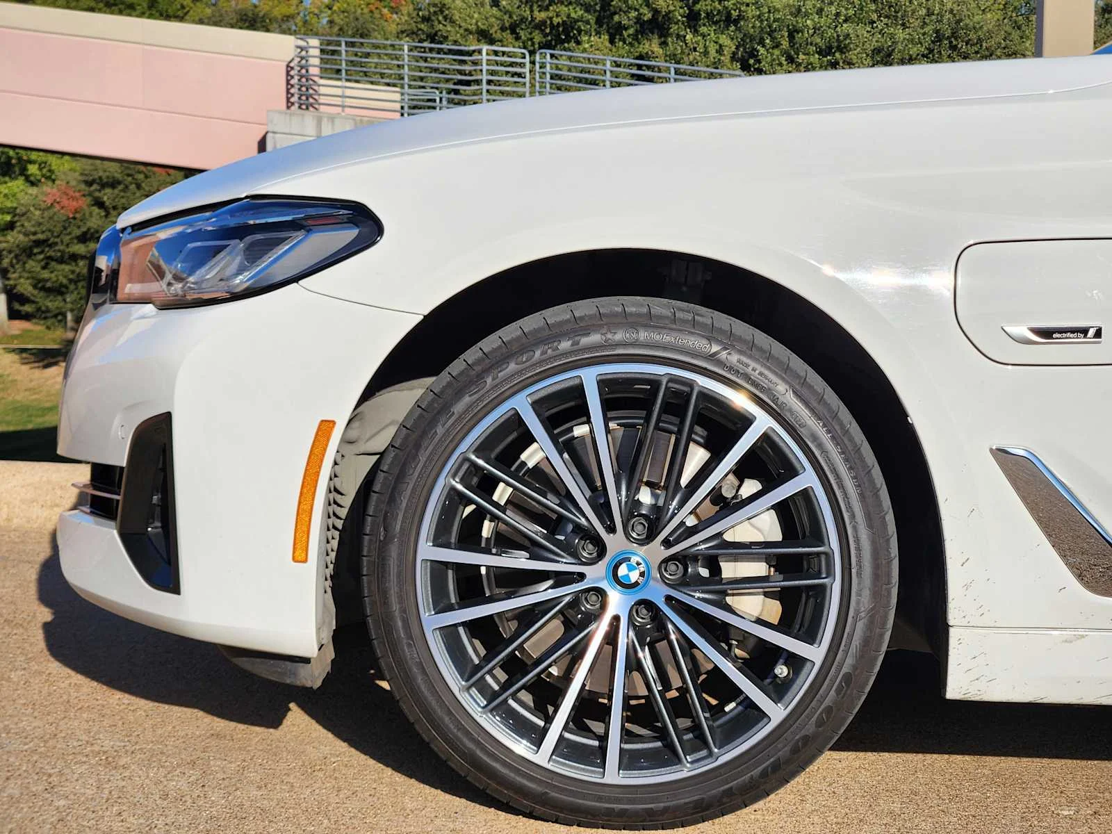 Certified Used 2023 Alpine White BMW 530e xDrive image 6
