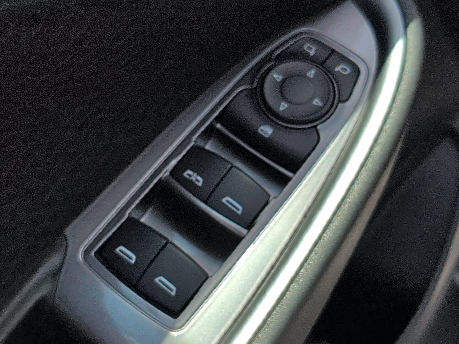 Used 2023 Sterling Gray Metallic Chevrolet LT image 15
