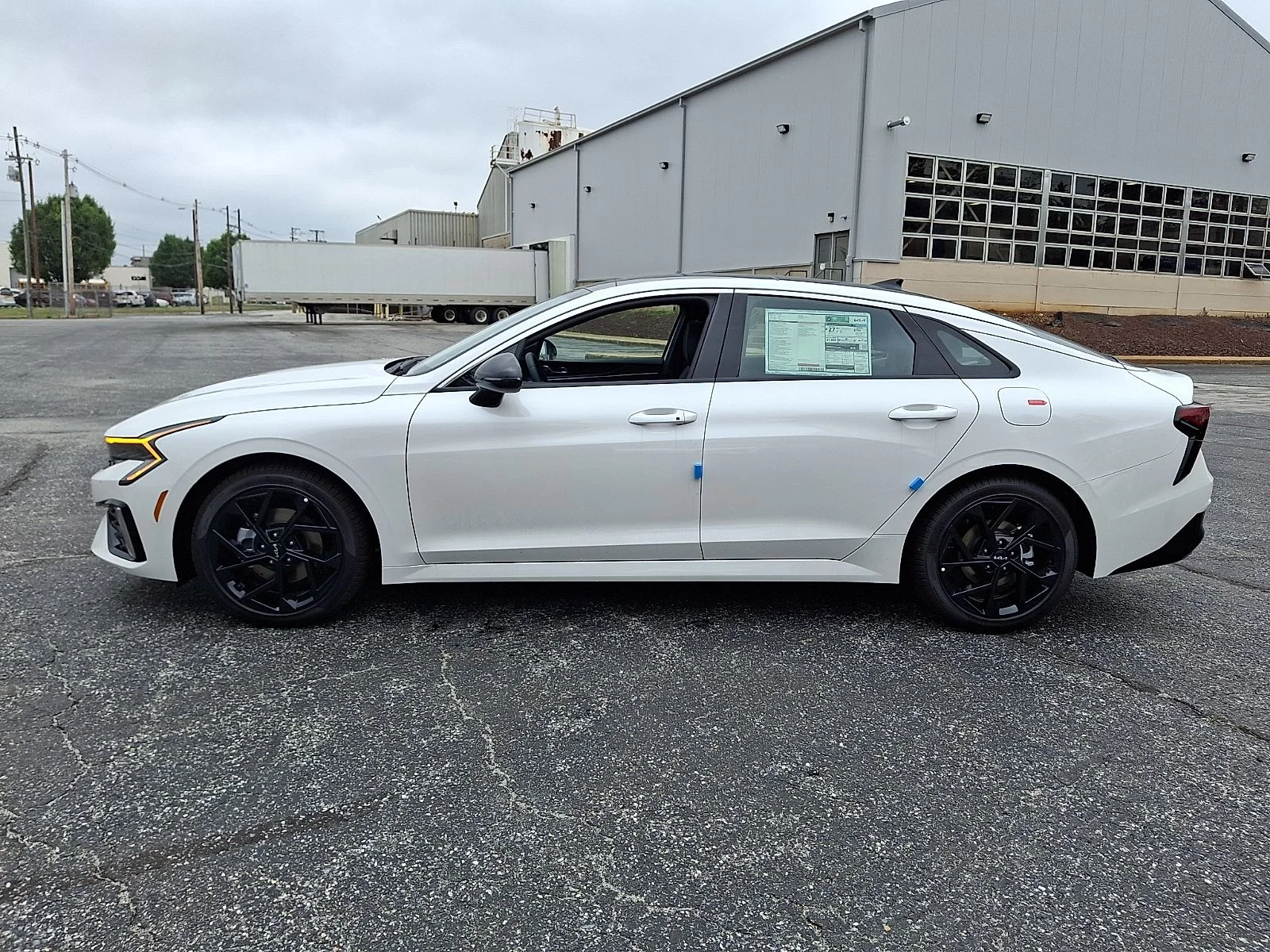 New 2026 White Kia GT-Line image 5