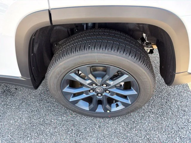 New 2026 White Jeep  image 6