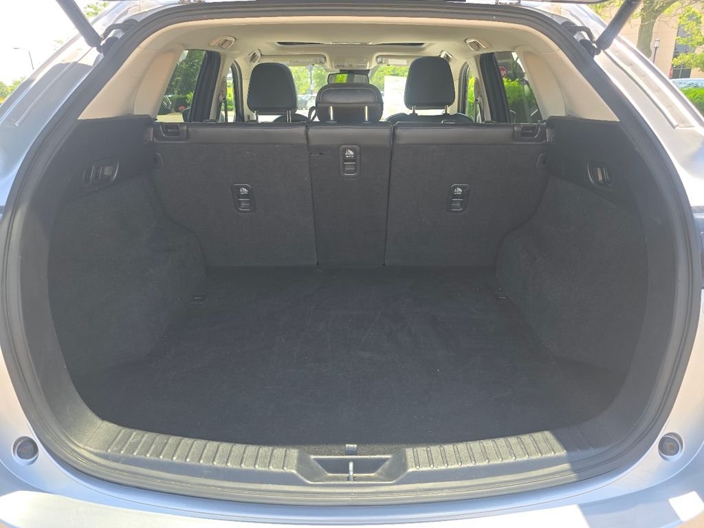 Used 2019 Sonic Silver Metallic Mazda Grand Touring image 16
