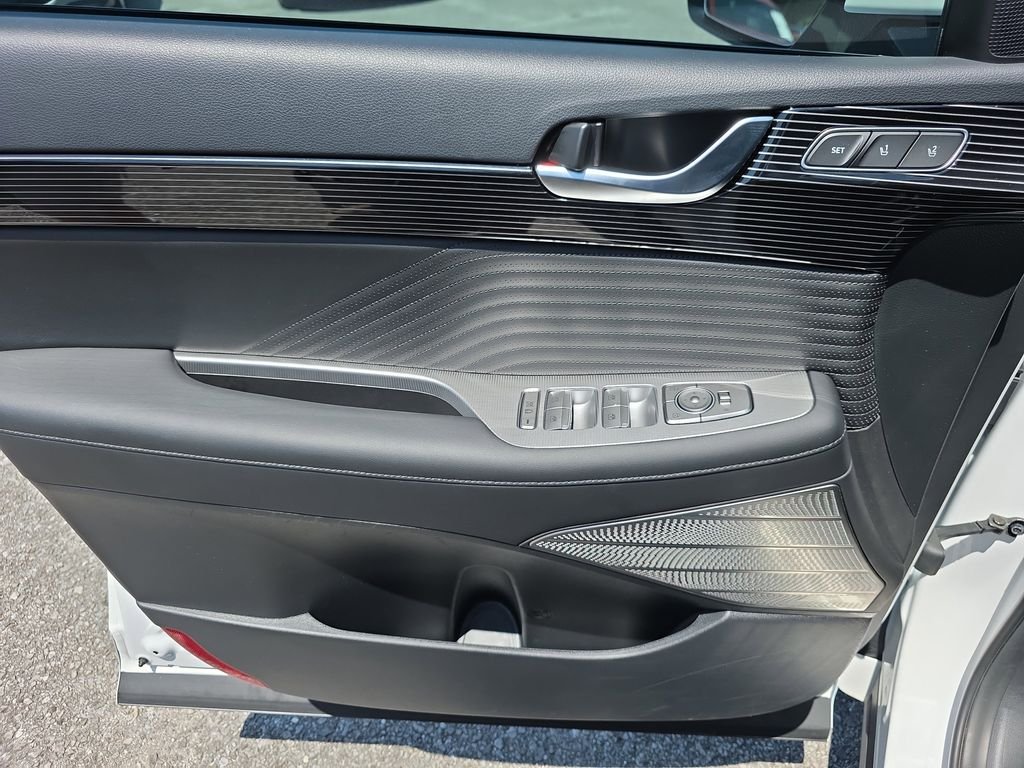 Certified Used 2025 Hyper White Hyundai Calligraphy image 17