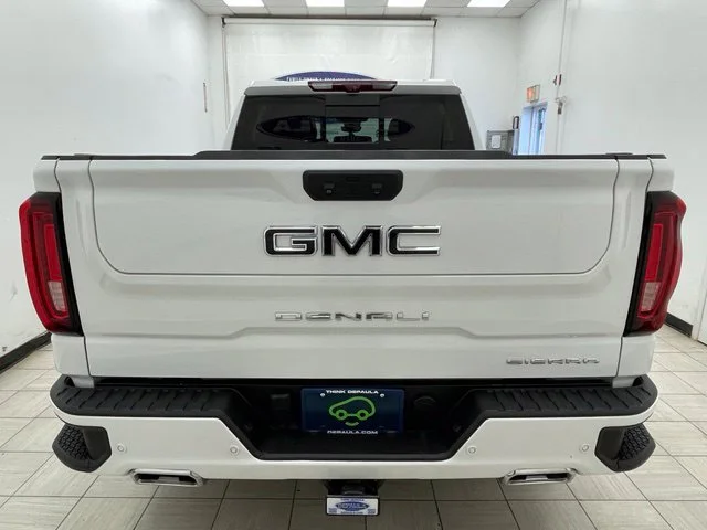 Certified Used 2023 White GMC  image 9