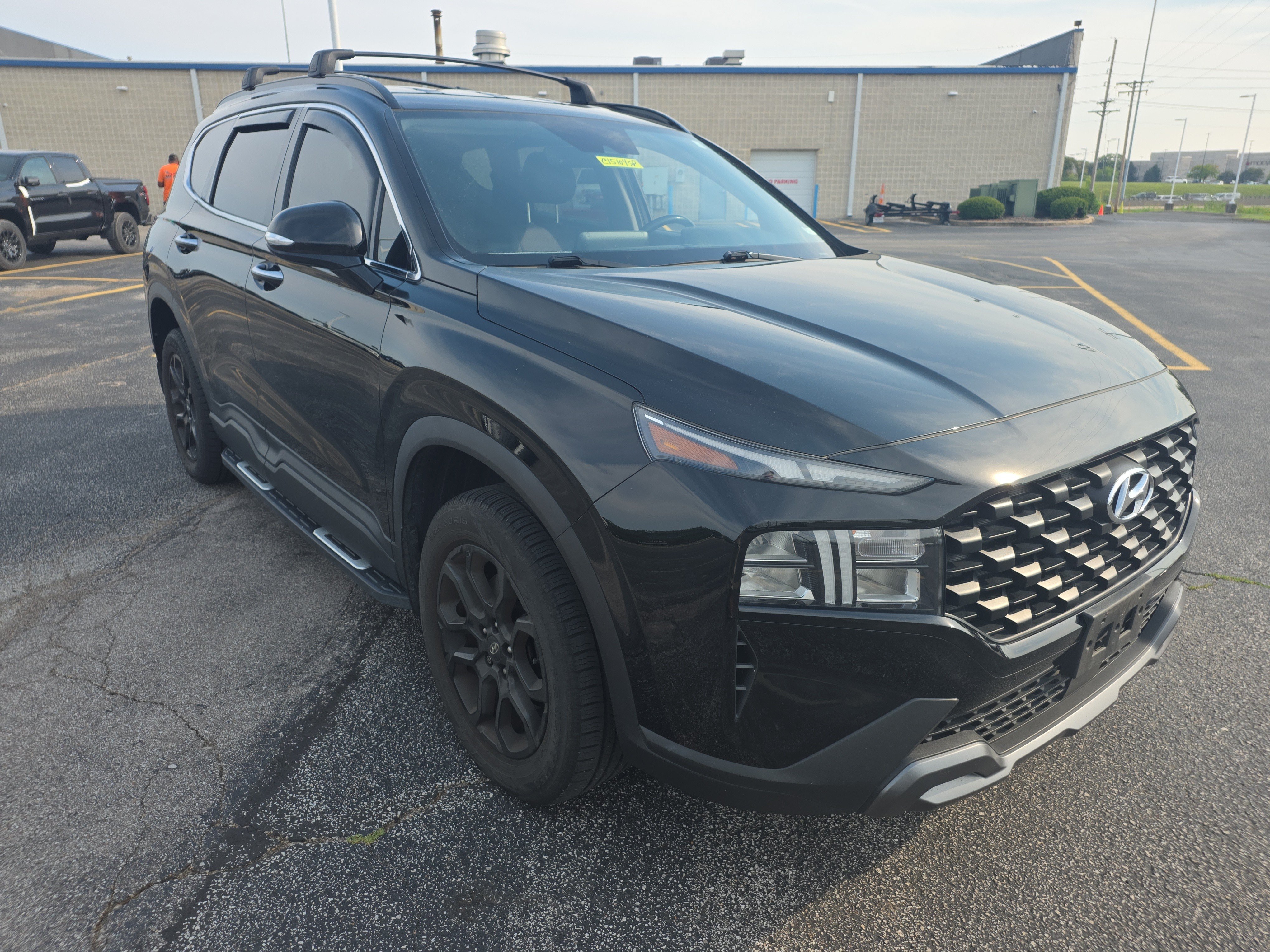 Used 2022  Hyundai XRT image 2