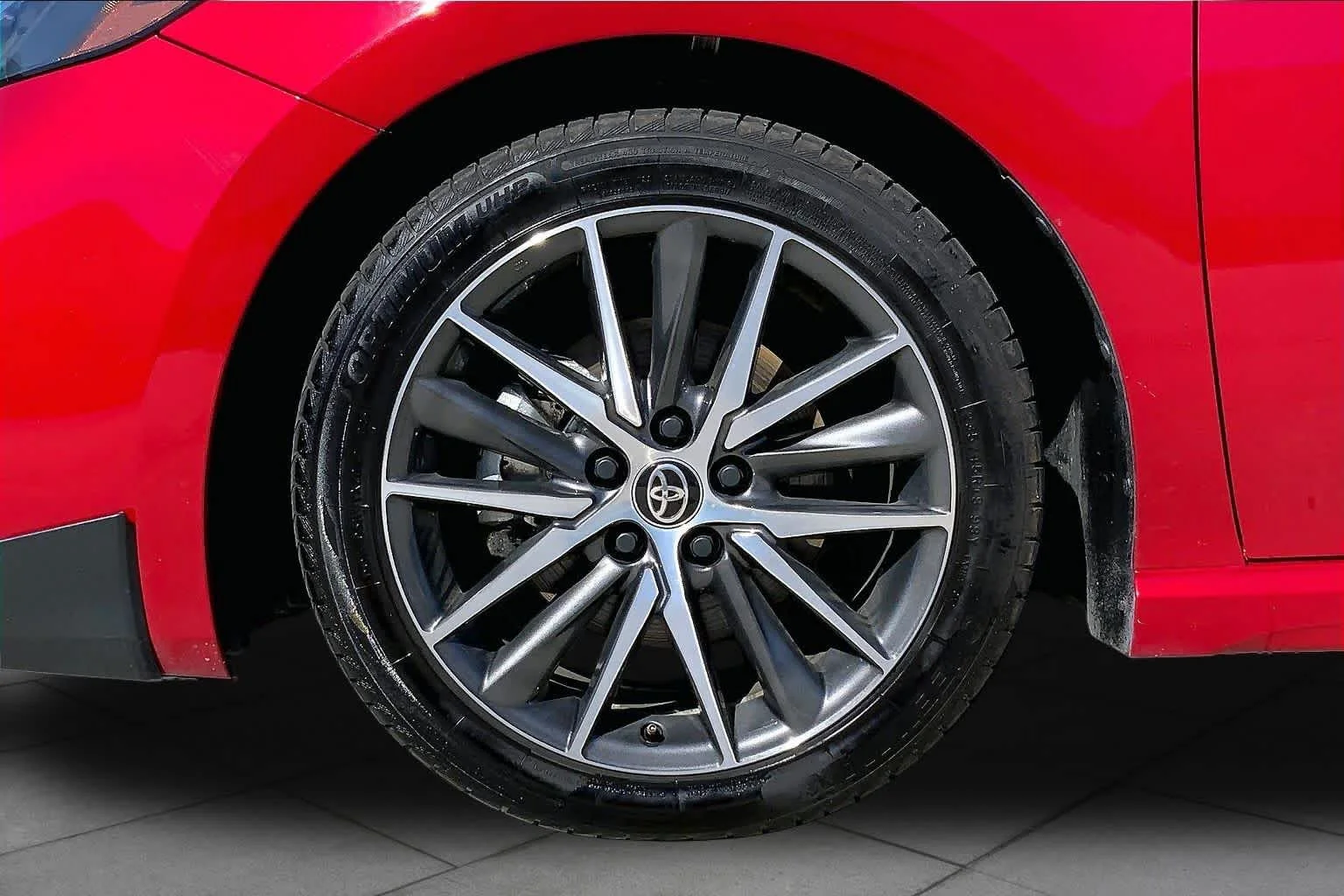2025 Toyota Camry SE - Photo 11
