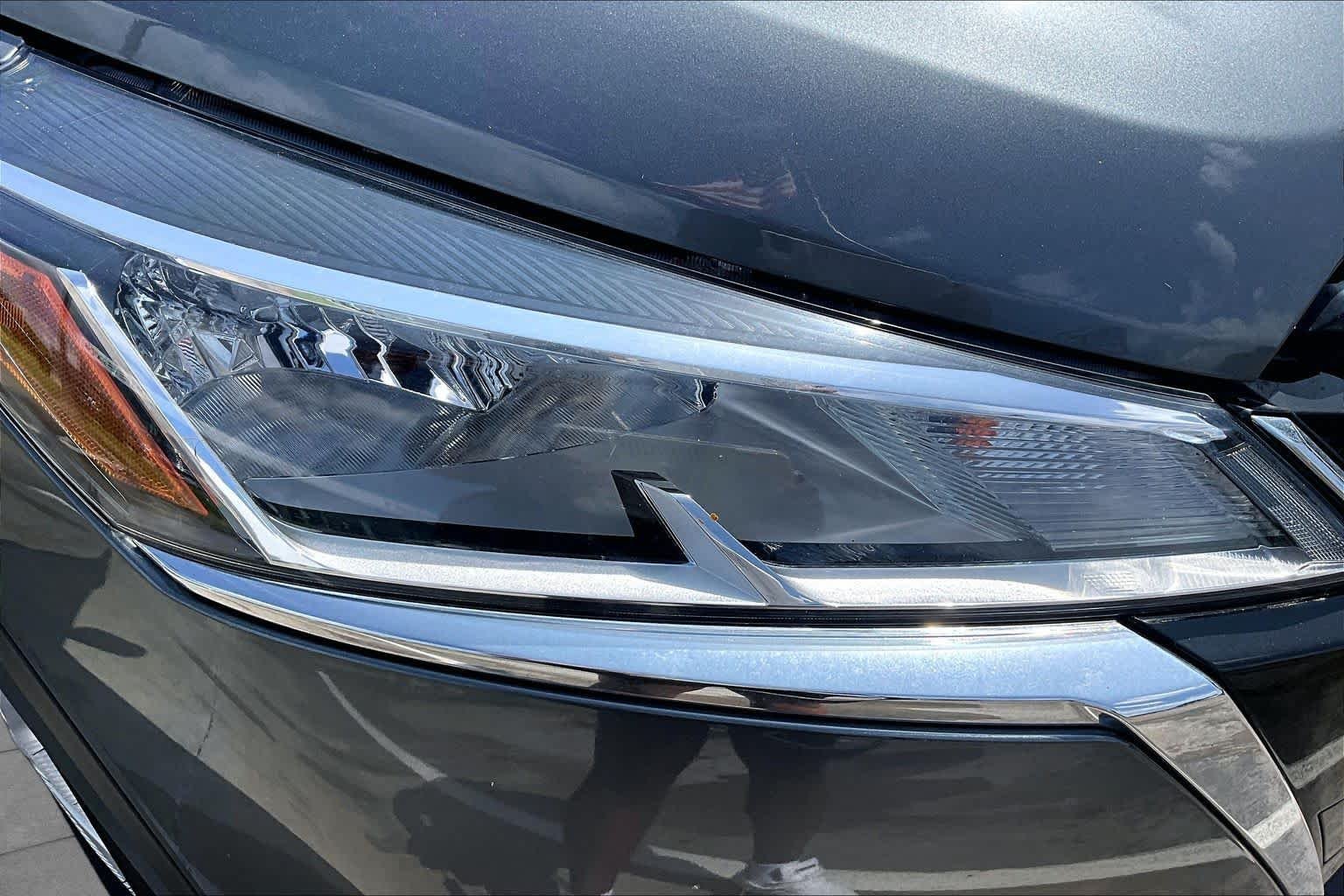 Certified Used 2025 Gun Metallic Nissan S image 27