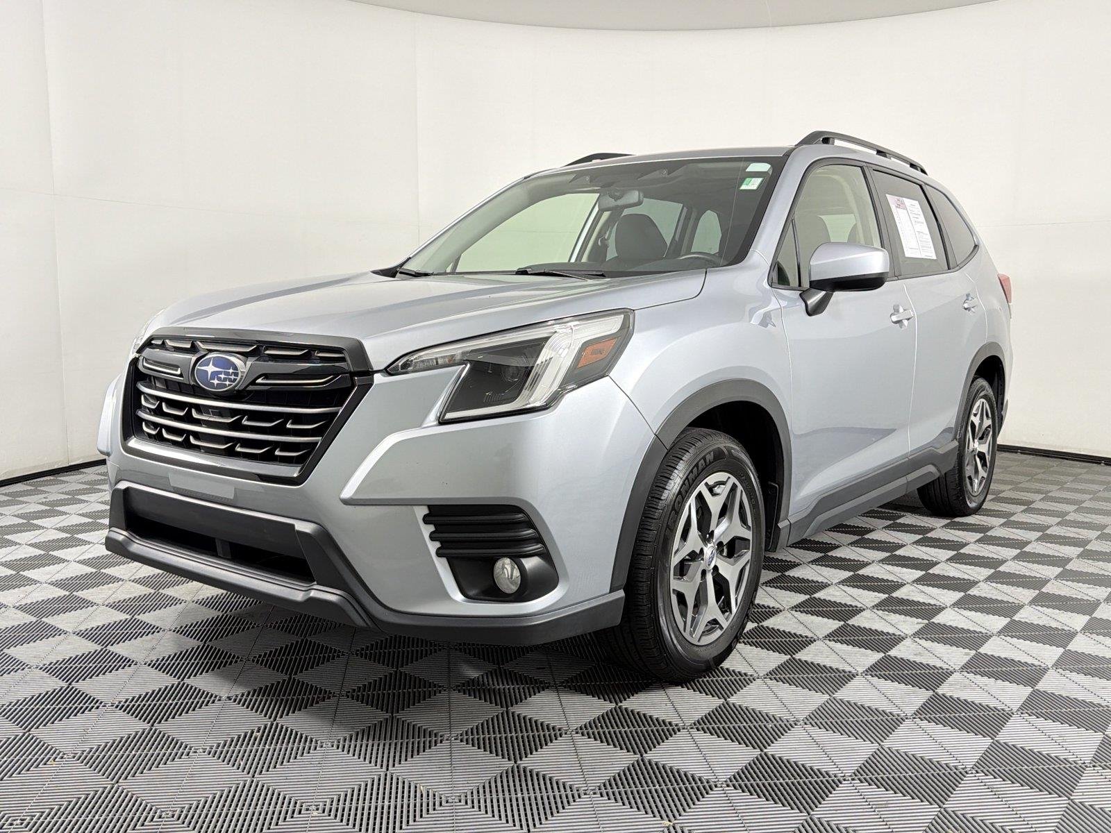 2023 Subaru Forester Premium - Photo 3