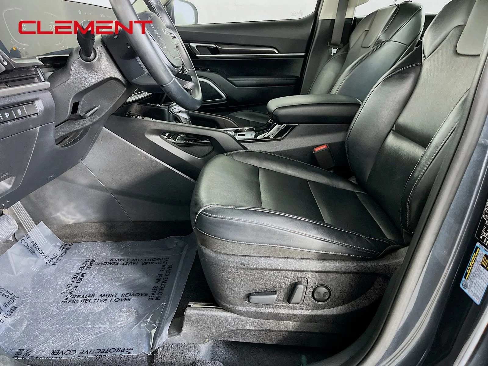 2024 Kia Telluride S - Photo 28