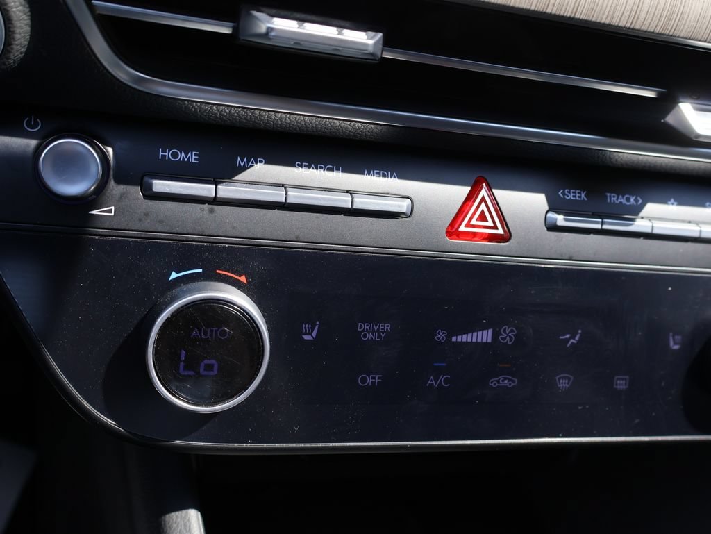 2025 Hyundai Sonata Hybrid SEL - Photo 28