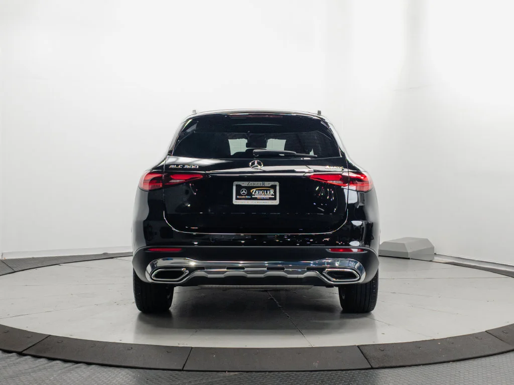Certified Used 2026 Black Mercedes-Benz GLC 300 image 30