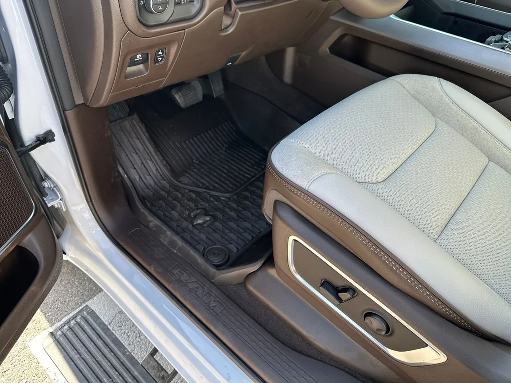 New 2026 Bright White Clear-Coat Exterior Paint RAM Laramie image 21