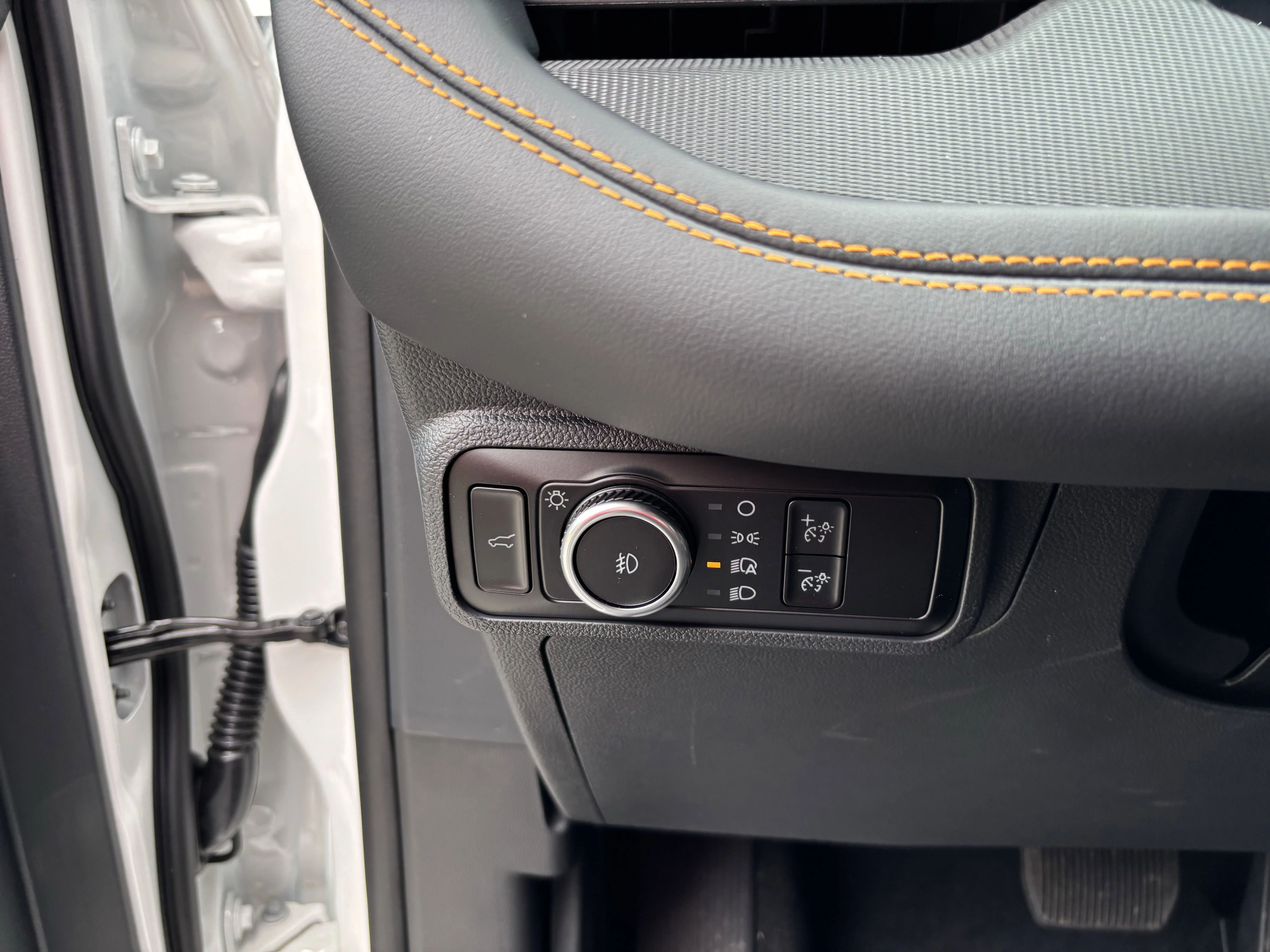 2026 Ford Explorer Tremor - Photo 15
