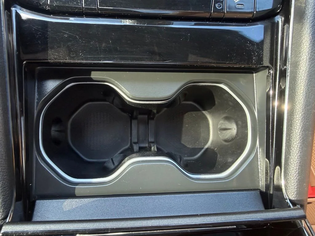 Used 2022 White Jeep Summit image 27