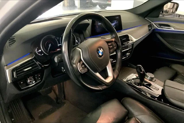 Used 2018 Mineral White Metallic BMW 530e iPerformance image 7