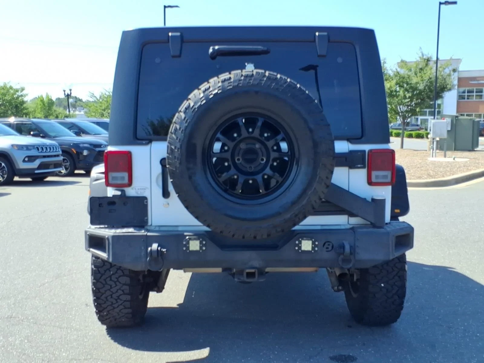 Used 2017 Bright White Clearcoat Jeep Rubicon image 20