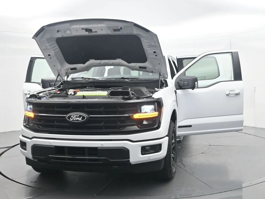 New 2026 Oxford White Ford XLT image 54