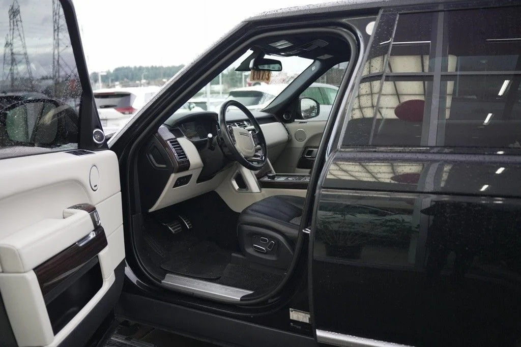 Used 2015 Black Land Rover 5.0L V8 Supercharged image 12