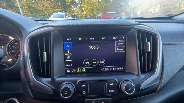 Used 2023 Black GMC AT4 image 25