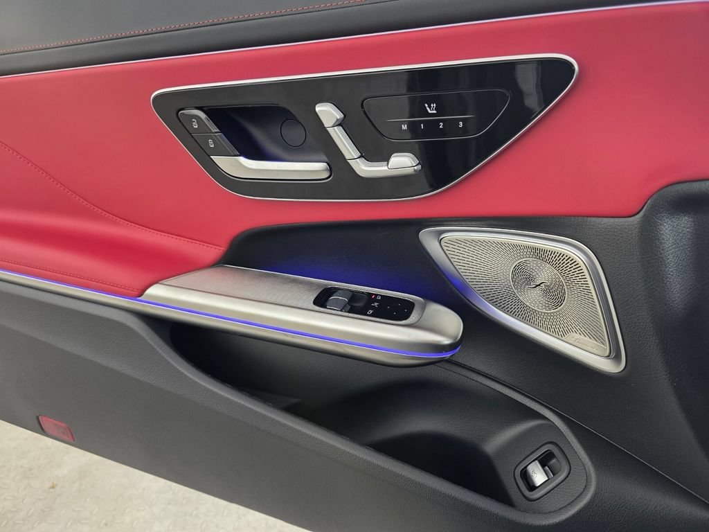 New 2026 MANUFAKTUR exclusive graphite grey magno Mercedes-Benz AMG® CLE 53 4MATIC+ Coupe image 32