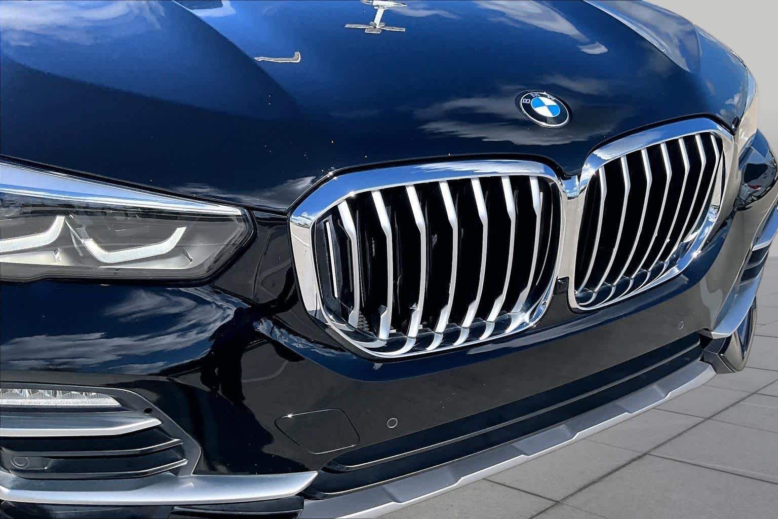 Used 2020 Jet Black BMW sDrive40i image 28