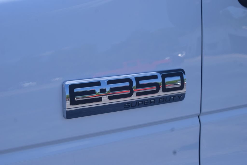 Used 2022 Oxford White Ford Base image 23