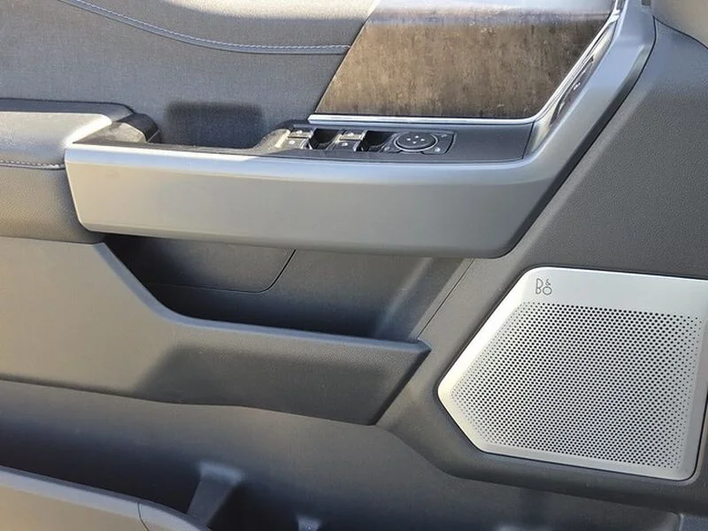 Used 2023 Oxford White Ford LARIAT image 26