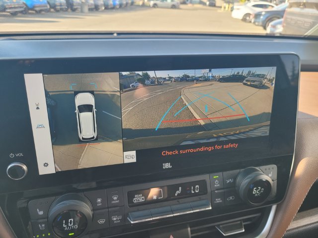 Used 2025  Toyota Platinum image 22