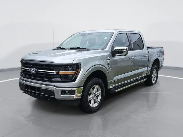 Used 2025 Silver Ford XLT image 7