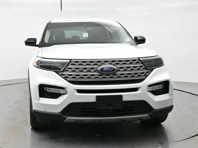 Used 2023 Oxford White Ford Limited image 2