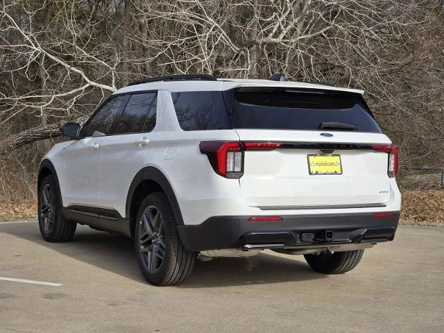 New 2026 Star White Metallic Tri-Coat Ford ST-Line image 24
