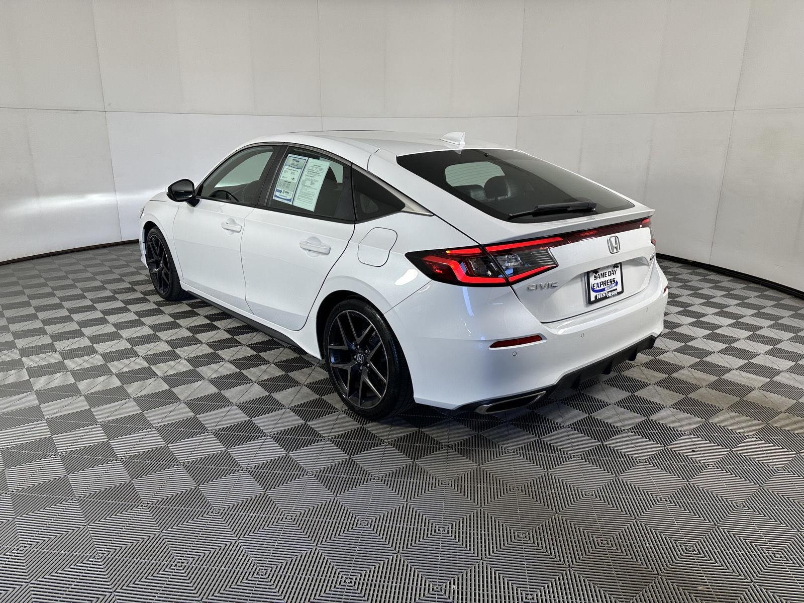 Used 2022 Platinum White Pearl Honda Sport Touring image 37