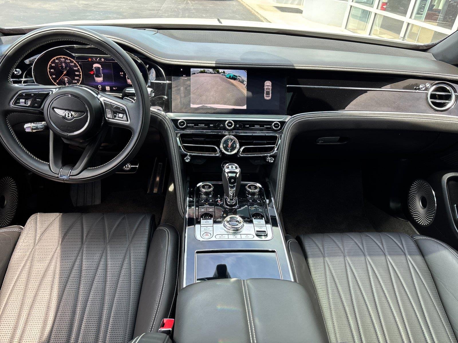 Used 2021 Glacier White Bentley W12 image 4