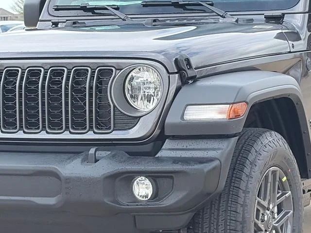 New 2026 Granite Crystal Metallic Clear-Coat Exterior Paint Jeep Sport image 4