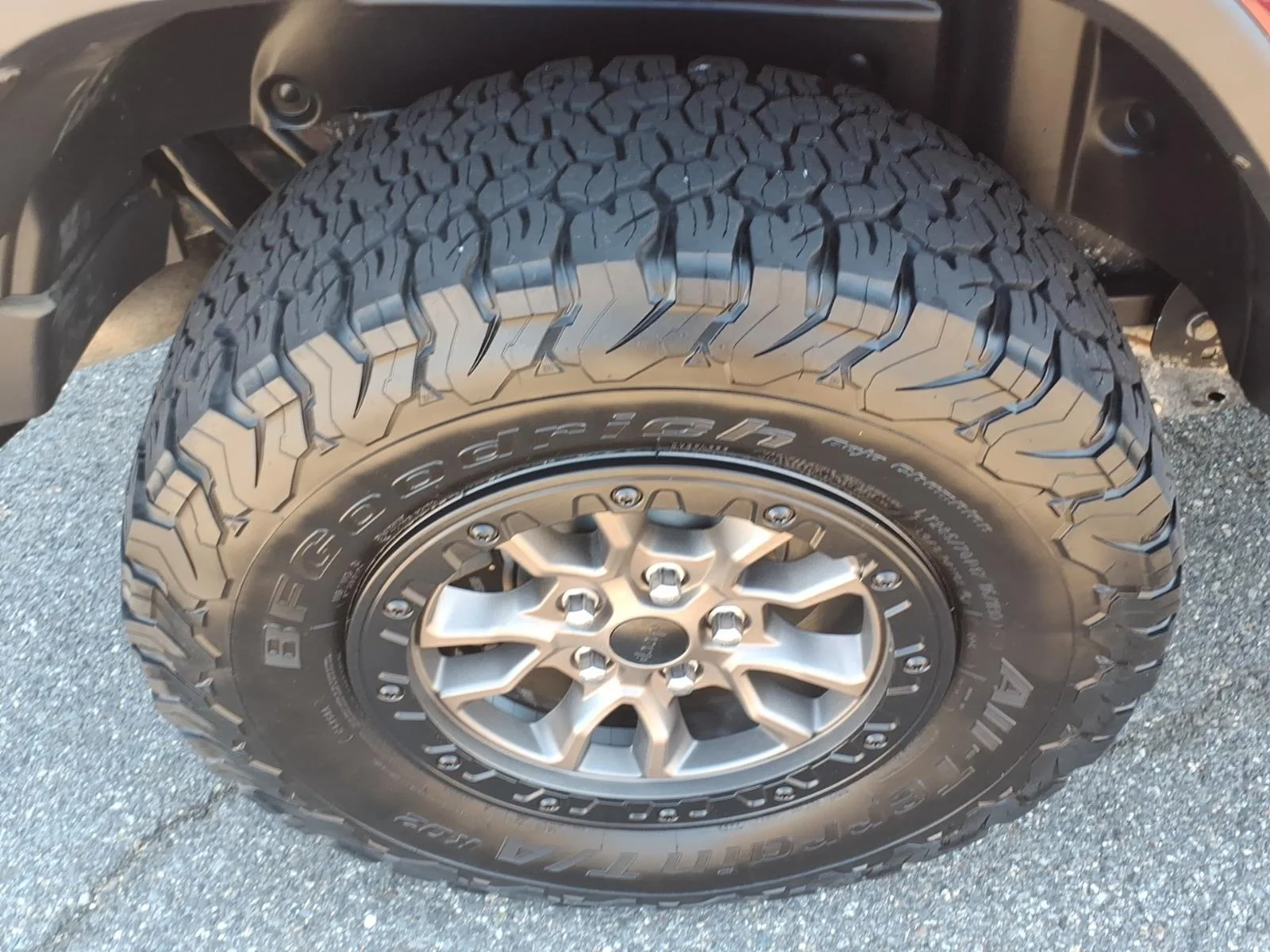 Used 2021 Snazzberry Pearlcoat Jeep Unlimited Rubicon image 12