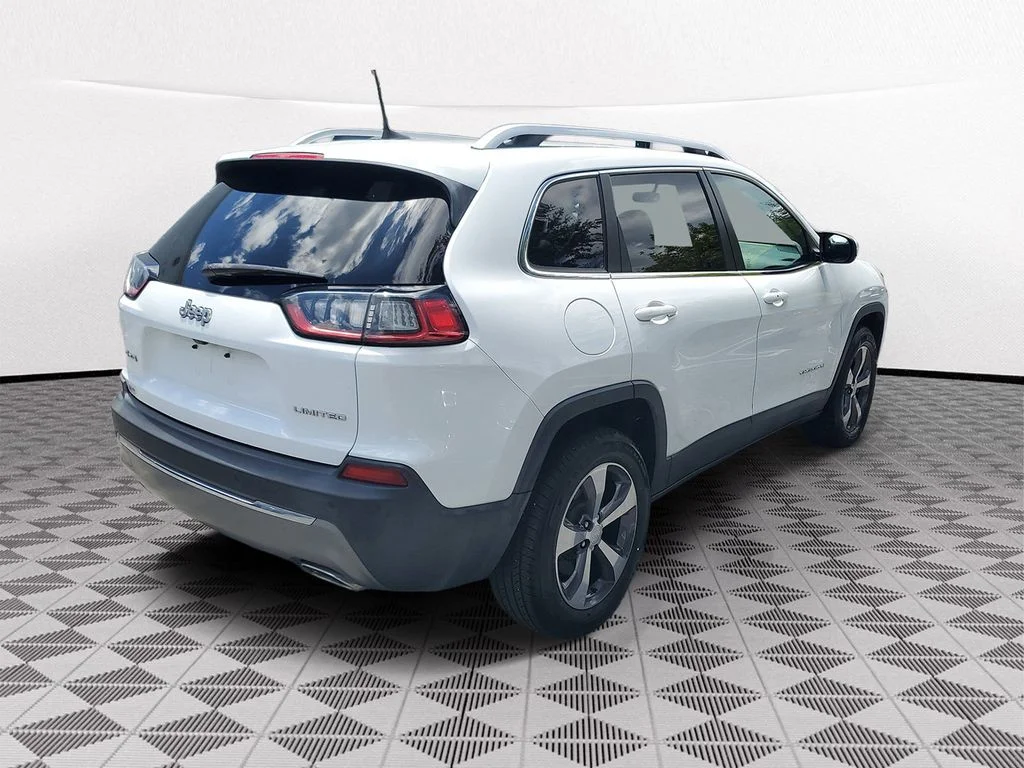 Used 2019 White Jeep Limited image 4