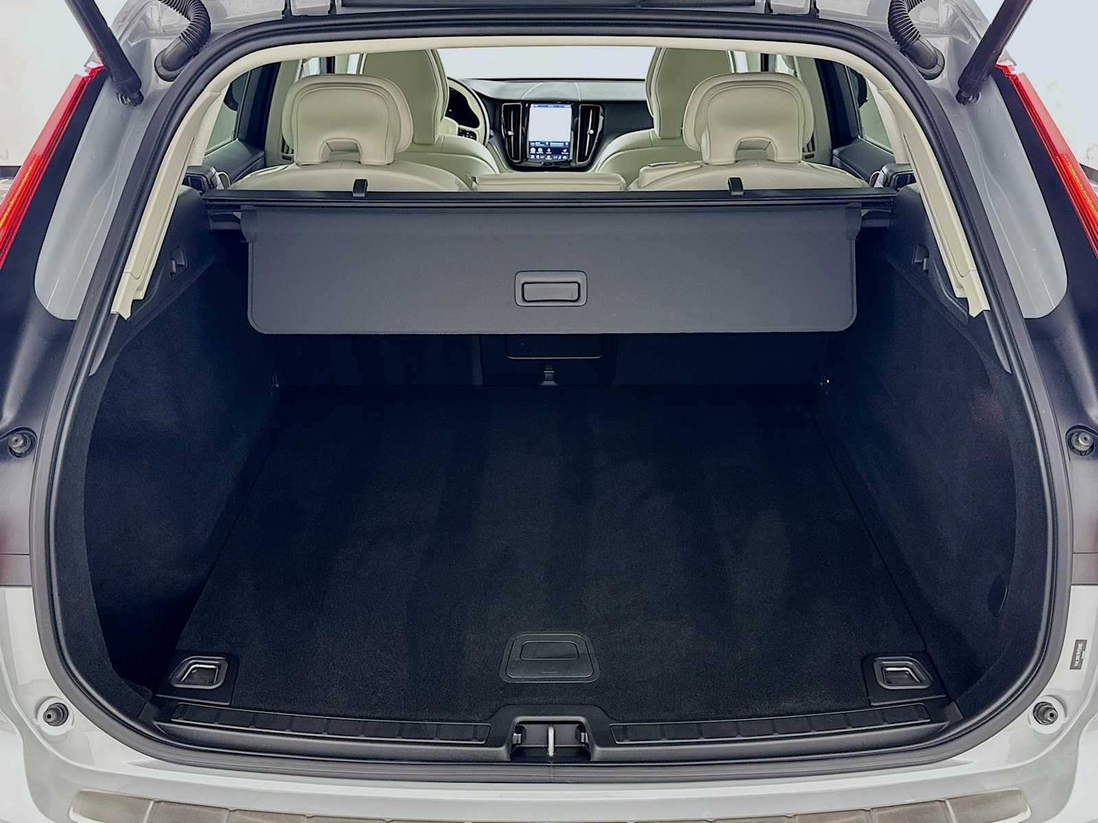 Certified Used 2024 Vapour Grey Volvo Core image 24
