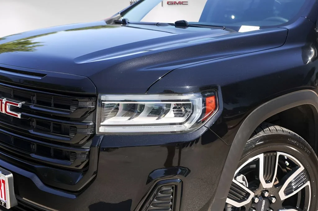 Used 2021 EBONY TWILIGHT METALLIC GMC SLE image 3