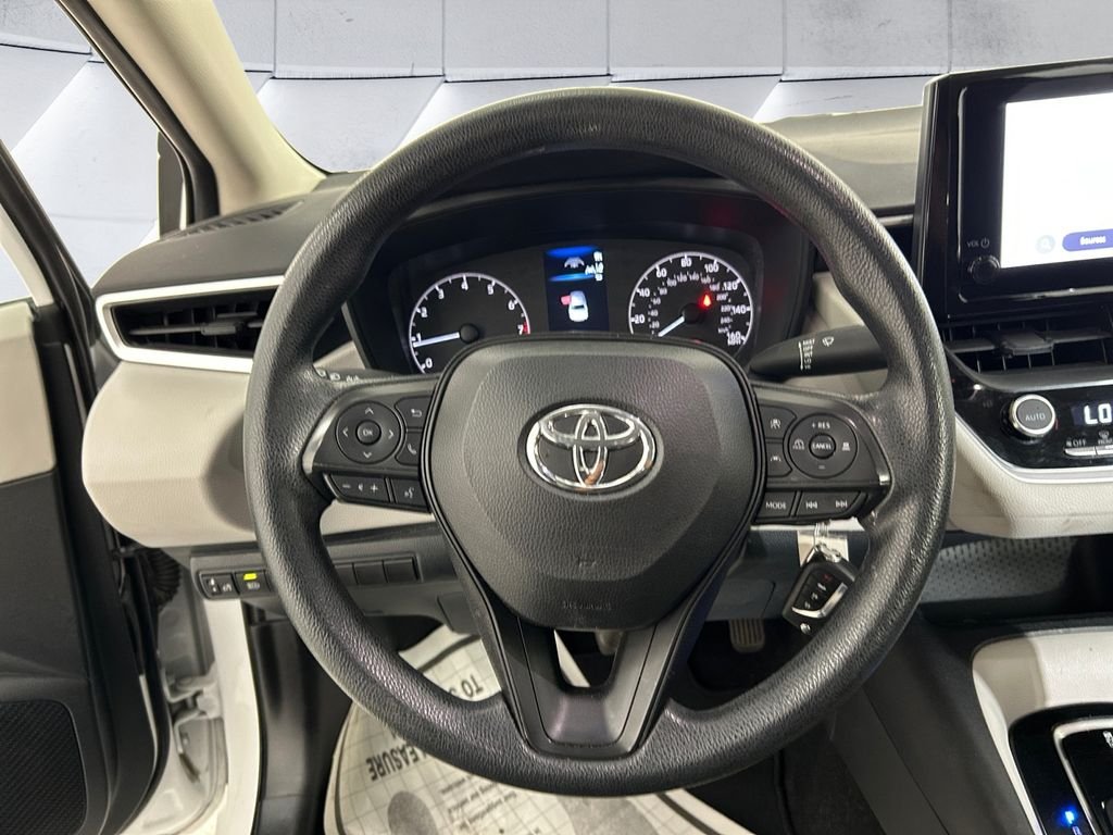 Used 2023 White Toyota LE image 9