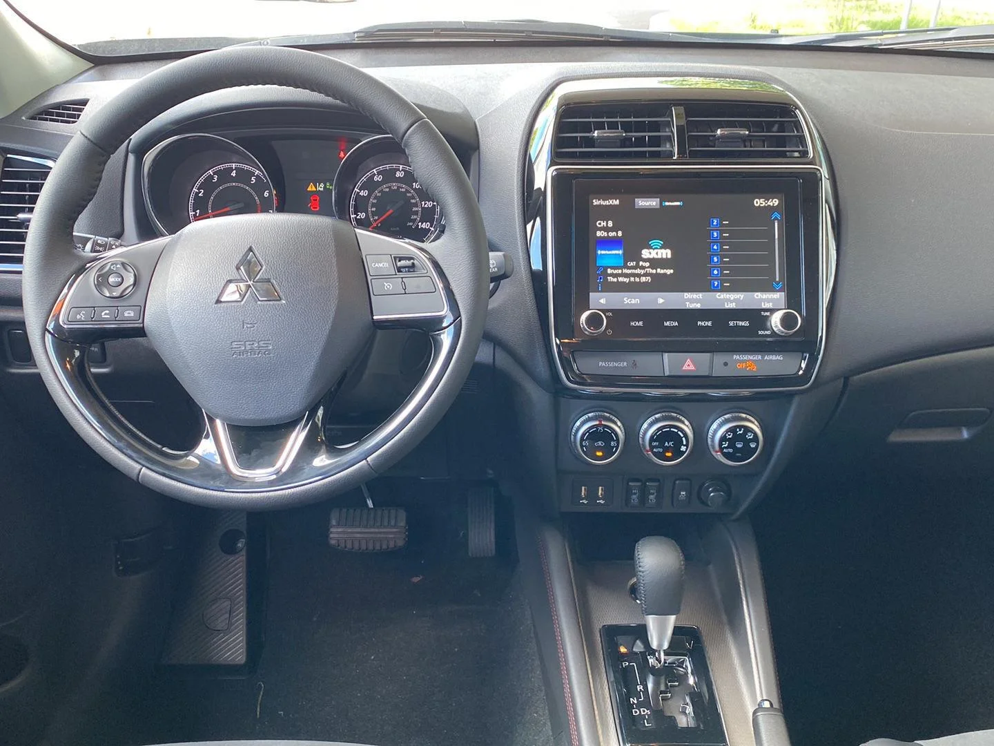 New 2027 Mercury Gray Metallic Mitsubishi 2.0 SE AWC image 13