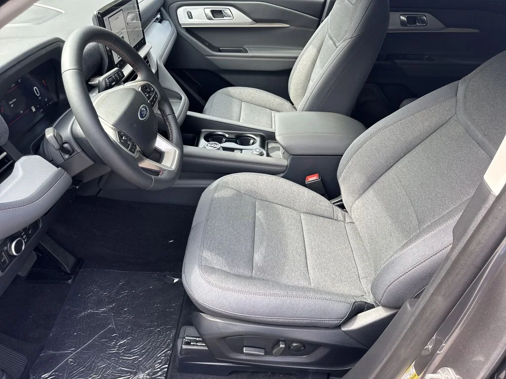 New 2026 Gray Ford Active image 9
