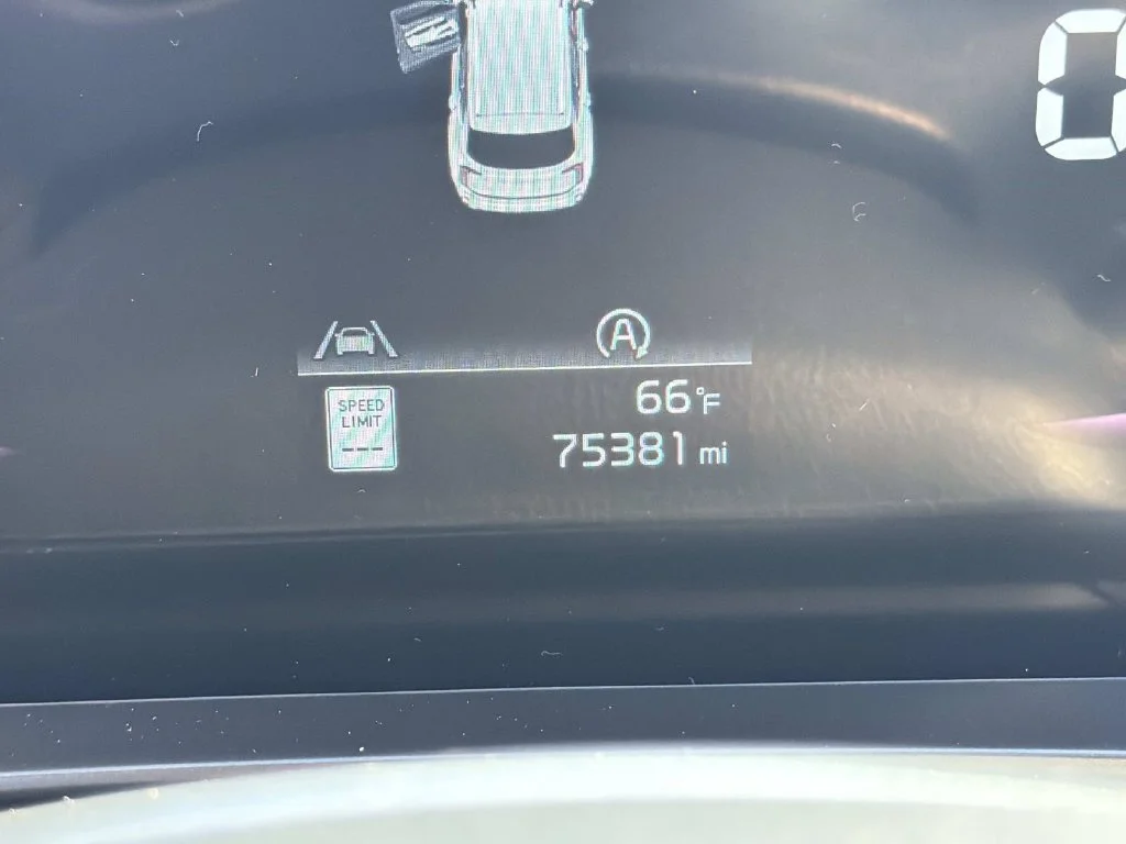 Used 2023 Black Kia S image 20