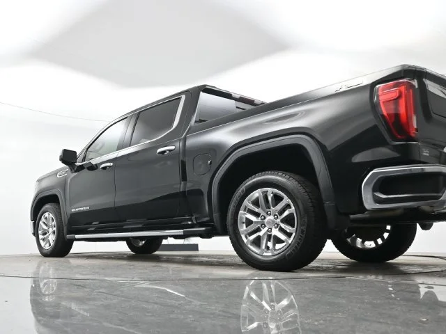 Used 2019 ONYX BLACK GMC SLT image 28